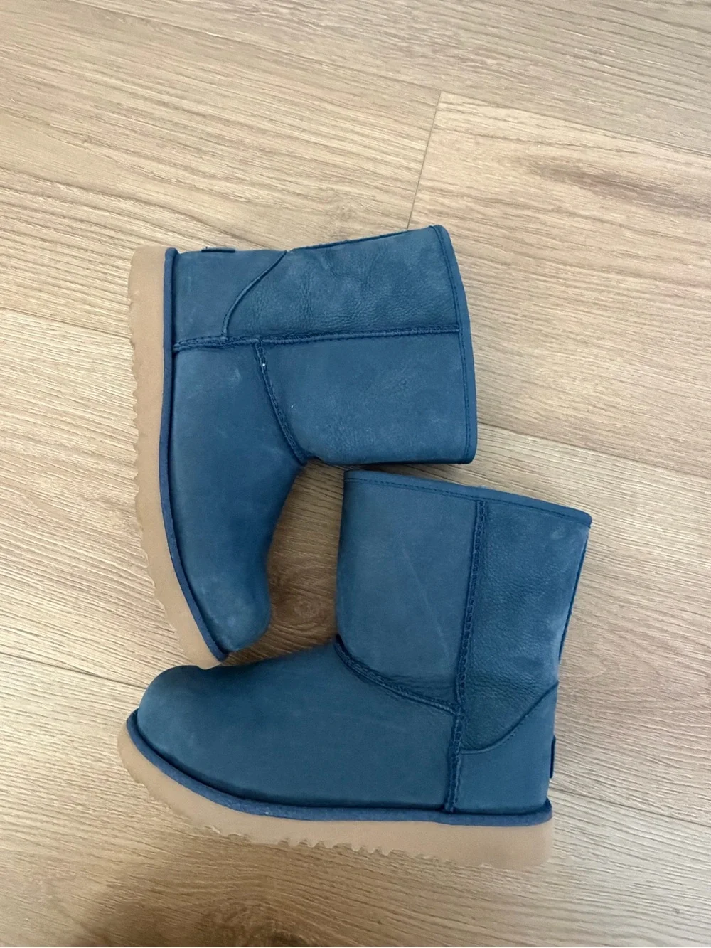 UGG Classic Short Waterproof Navy Blue Leather Shearling Boots Size 4 Big Kids
